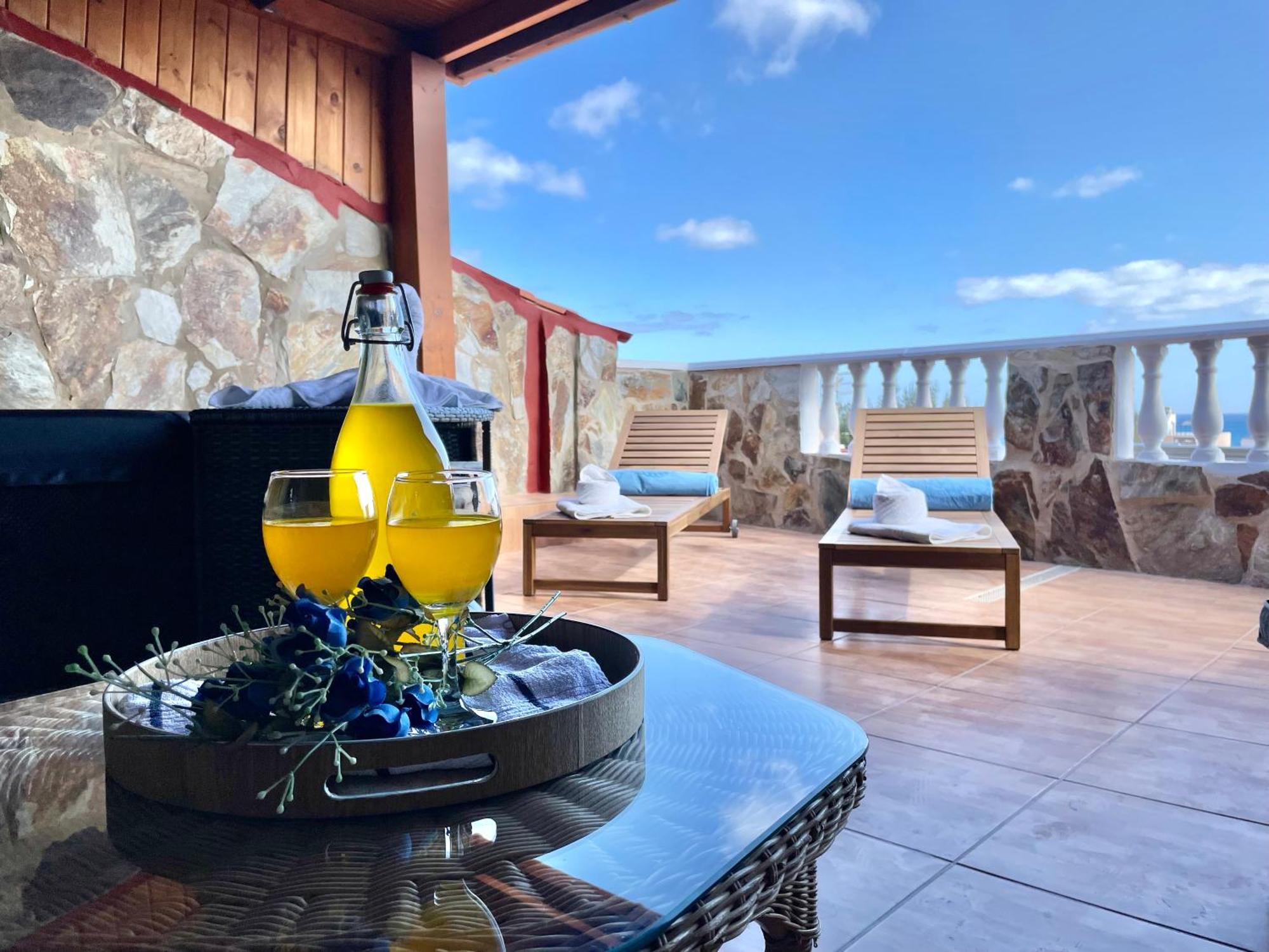 Chabela'S Seaview Penthouse & Spa La Lajita Bagian luar foto